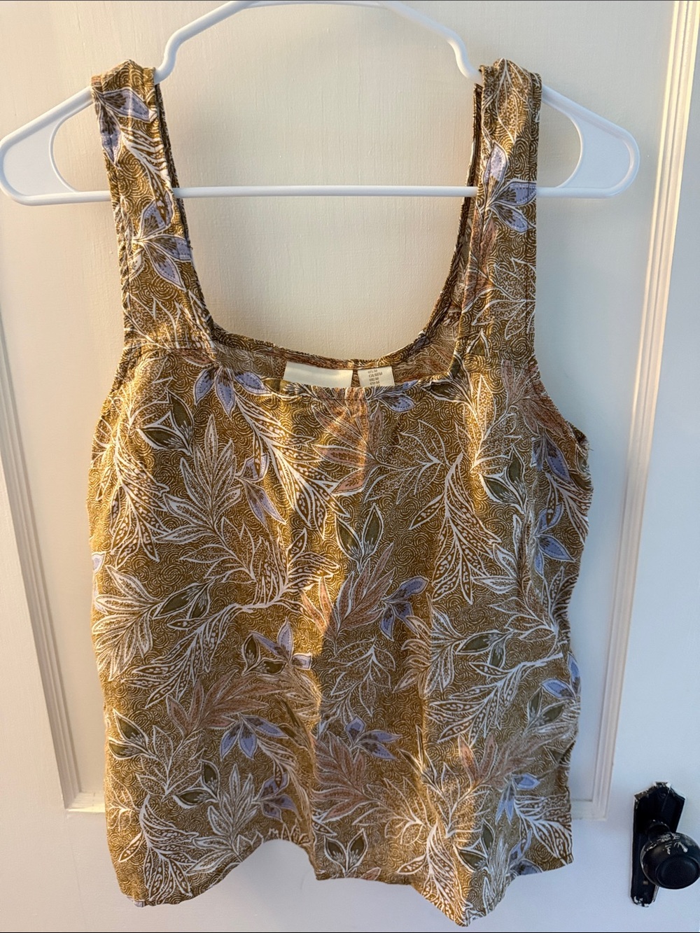 Women’s Floral Scoop Neck Linen Tank Top